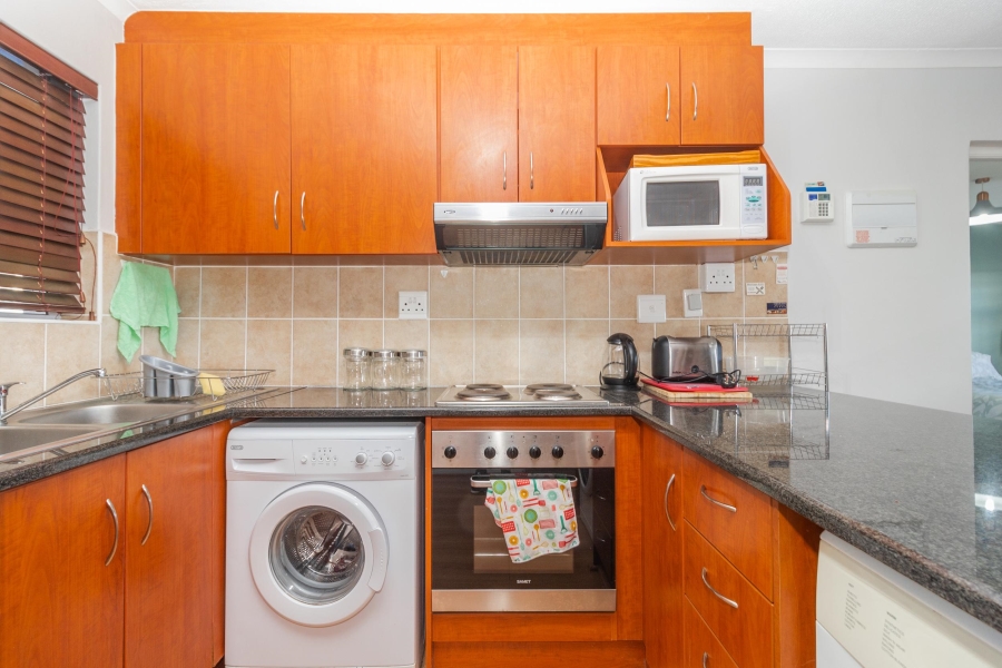 To Let 2 Bedroom Property for Rent in Gordons Bay Central Western Cape